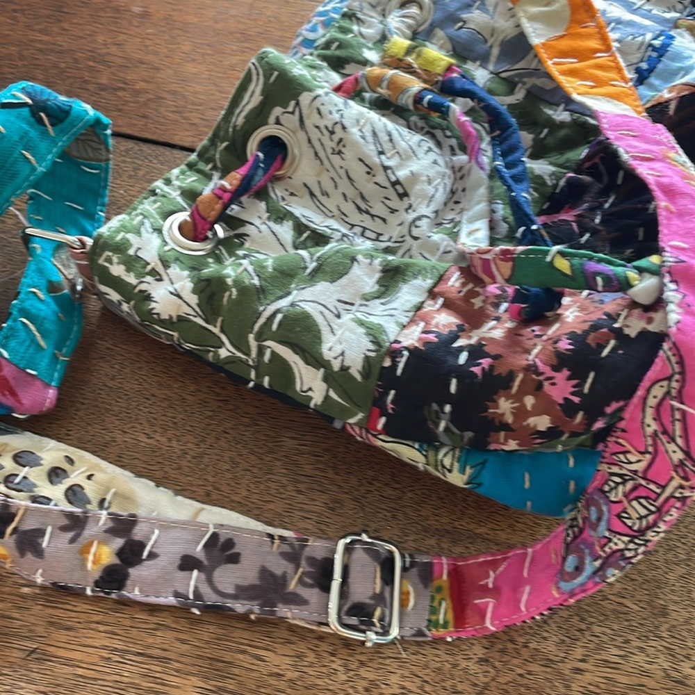 Bohemian Crossbody Bucket Bag - Picture 3 of 10